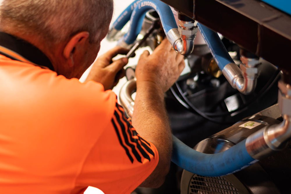 Maintenance servicing of compressor parts